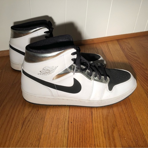 Air Jordan 1 Alternate Think 16 White/Black/Silver Metallic Size 14